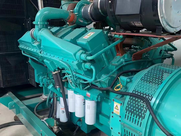 精河更换100kW柴油发电机组机油时，需要注意哪些事项？