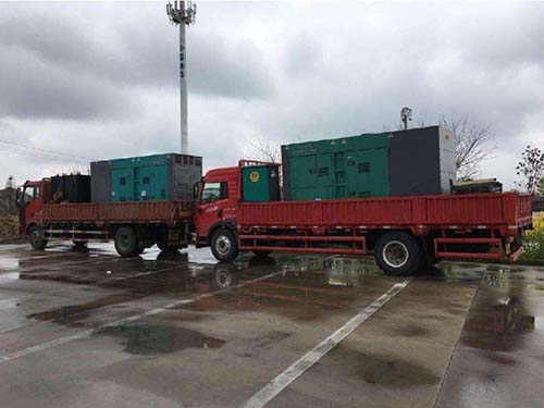 精河涂抹密封胶后，需要等待多长时间才能安装水冷式机油散热器密封件？