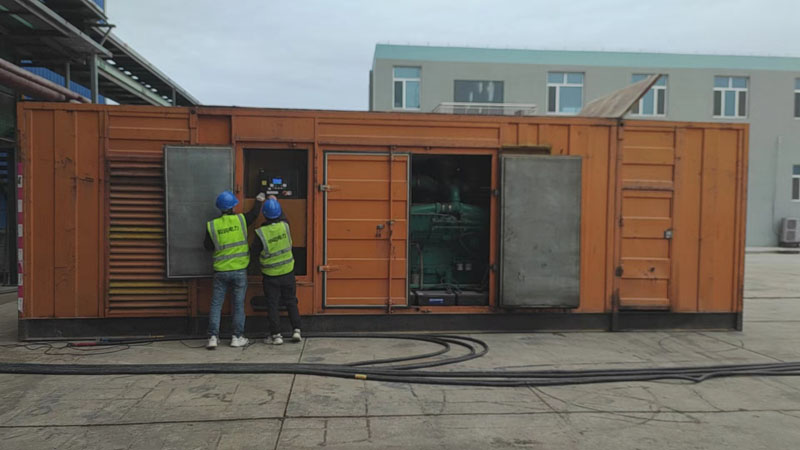 精河如何检查柴油发电机组的机油油位？